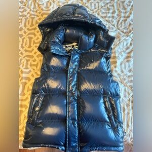 Aritzia The Super Puff Vest